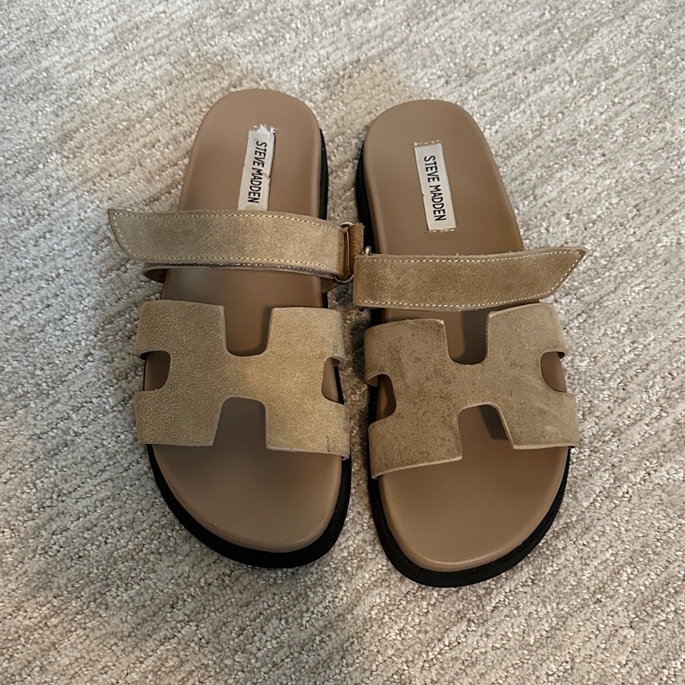 Steve Madden Tan Cut-Out Slide Sandals